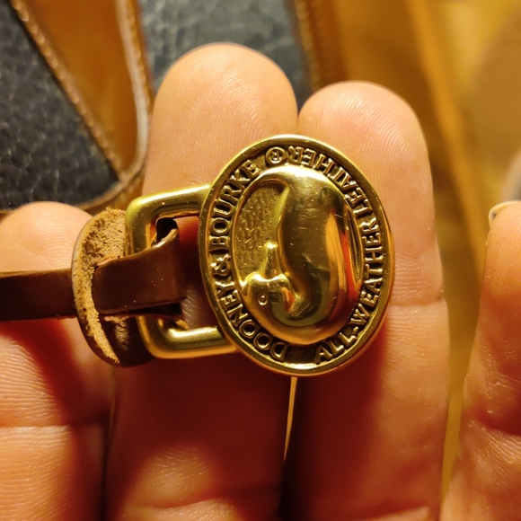 Dooney & Bourke All Weather Leather Vintage Carrier Bag - B702 - Picture 4 of 16